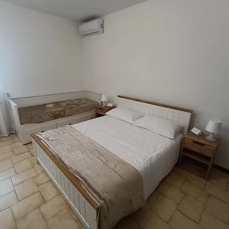 Casa Di Brokka 게스트하우스 Calvecchia